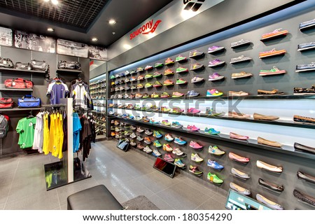 saucony store
