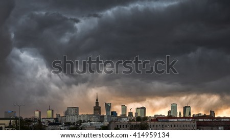 [Obrazek: stock-photo-storm-clouds-over-center-of-...959134.jpg]