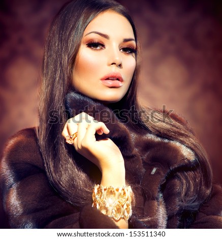http://thumb1.shutterstock.com/display_pic_with_logo/195826/153511340/stock-photo-beauty-fashion-model-girl-in-mink-fur-coat-beautiful-woman-in-luxury-brown-fur-jacket-winter-153511340.jpg