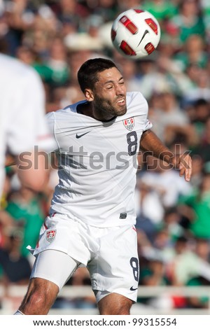  - stock-photo-pasadena-ca-may-united-states-m-player-clint-dempsey-during-the-concacaf-gold-cup-99315554