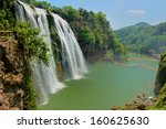 the huang guo shu waterfall