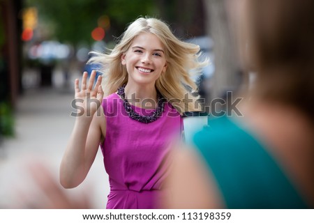 [fb] les angélus // jola&monsiame Stock-photo-happy-shopping-woman-greeting-friend-on-street-113198359