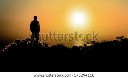 La gentille session pré SBA (avec + de freeplay) Stock-vector-a-black-silhouette-of-a-man-standing-on-a-beach-and-observing-the-sea-sunrise-or-sunset-vector-175294118