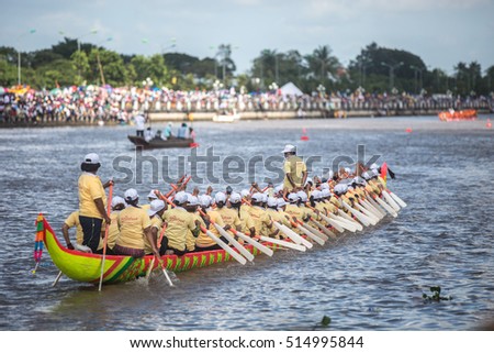 Soc Trang, Vietnam - November 13, 2016: Traditional khmer boat racing named Doi Ghe Ngo held in Soc Trang, November 13, Vietnam.