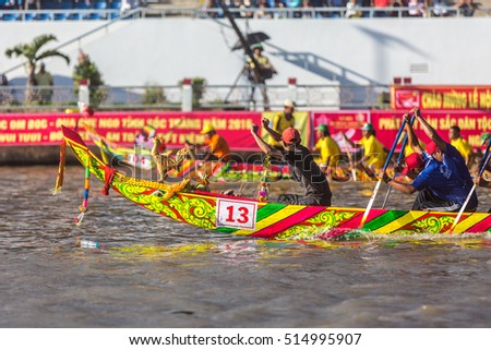 Soc Trang, Vietnam - November 13, 2016: Traditional khmer boat racing named Doi Ghe Ngo held in Soc Trang, November 13, Vietnam.