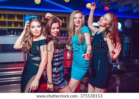 Girls at party, caught nude cock