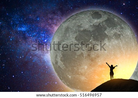 Meteor Falls - Um sonho de exploração - Página 5 Stock-photo-big-full-moon-milky-way-star-silhouette-happy-young-woman-on-the-mountain-with-detail-of-the-516496957