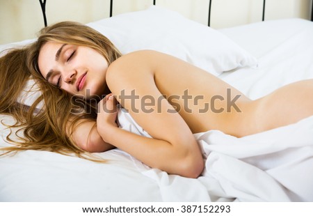 Free greek teen sex pic Nude white woman on bed