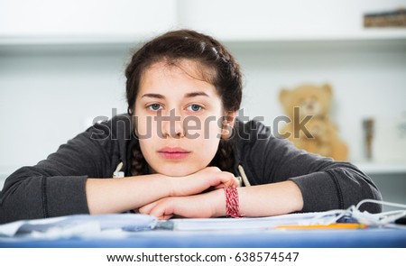 Anxiety teen girls problems at home