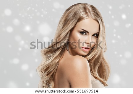 Đẹp Woman Mặt Portrait Chăm sóc da Beauty Concept. Làm đẹp Người mẫu Thời trang cô lập
