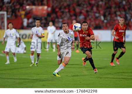 NONTHABURI-FEB 8,Nguyen Van Bien(W) of Hanoi T&T in action during a friendly match AFC Champions League 2014 between SCG Muangthong utd and Hanoi T&T at SCG Stadium on February8,2014 in Thailand