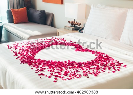 Rose Petals Bed Stock Royalty Free & Vectors Rose Petals Bed Stock Royalty Free & Vectors