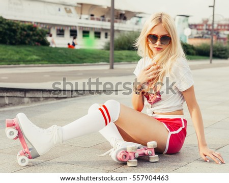 Mature blonde and lesbians first time Teen squirt and britney young