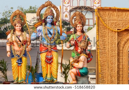 HYDERABAD, INDIA-17 NOVEMBRE: Hindu Gods Rama, lakshmana, Sita e hanuman idols durante karthika deepam ustav event lighting 1 crore lights on November 17,2016 in Hyderabad, India                          