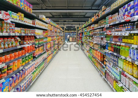 Supermarket Aisle Stock Photos, Royalty-Free Images & Vectors ...