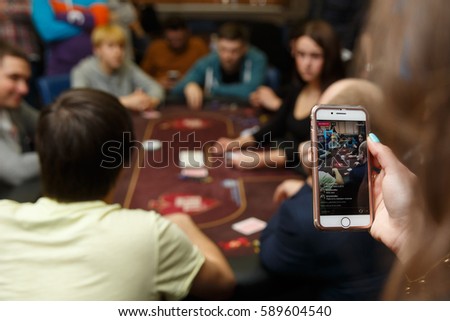 Appli poker france micro onde encastrable geant casino