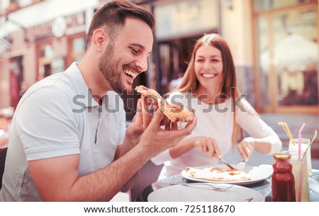 dating-for-free-meals-rapper-eve-naked-pics