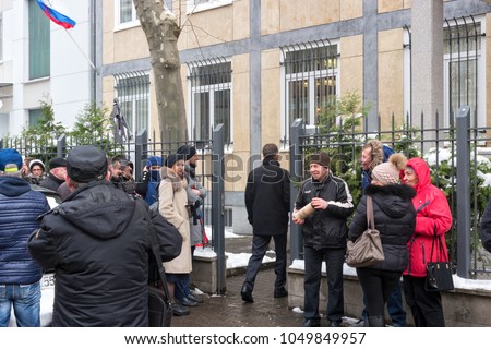 Femdom Drawing Chris In Frankfurt Russian Consulate In