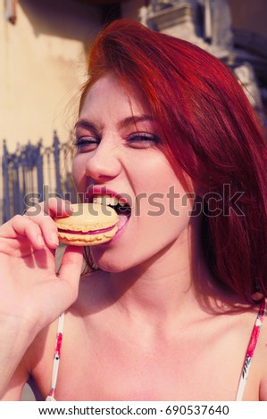 She got chubby australian model Hustler centerfold rubber raft