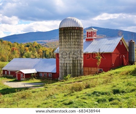 Rustic Green Barn Rental Vermont 8