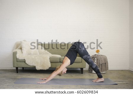 Ebony on all fours Ebony on all fours
