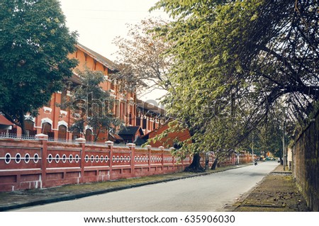 Hue High School for the Gifted - Vietnam The Quoc Hoc School (commonly known as Quoc Hoc or Quoc Hoc Hue) is a famous school in the ancient capital of Hue, Vietnam.