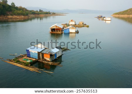 DAKLAK, VIET NAM- FEB 26: Asian residence on water, group of floating house of fishing village, beautiful Vietnamese countryside, impression panoramic, Dak Lak, Vietnam, Feb 26, 2015