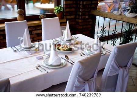 reception table setup