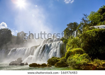 The Ban Gioc Waterfalls on the border with China, Cao Bang, Vietnam