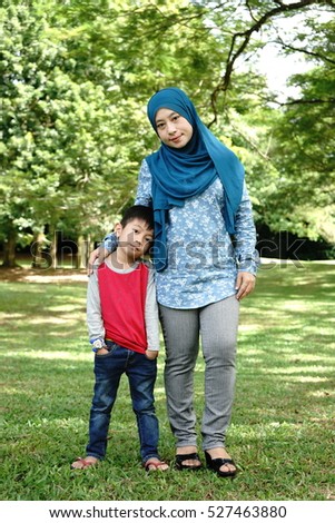 park falls single muslim girls Falling in love with muslim girl what on earth do i do when thinking about dating it is completely permissible for muslim men to marry non-muslim women. park falls single muslim girls Falling in love with muslim girl what on earth do i do when thinking about dating it is completely permissible for muslim men to marry non-muslim women.