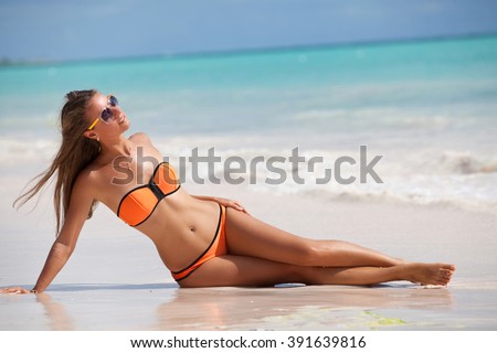 did rover and duji dating woman lying down on nude beach