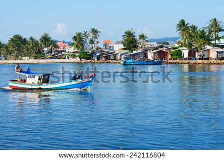 DUONG DONG, KIEN GIANG/VIETNAM - DECEMBER 08 2014: Fishermans come back in town