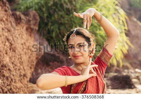 Bharatanatyam Stock Images, Royalty-Free Images & Vectors | Shutterstock