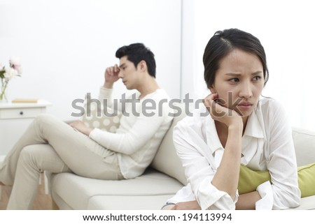 https://thumb1.shutterstock.com/display_pic_with_logo/2277758/194113994/stock-photo--asian-couple-arguing-194113994.jpg