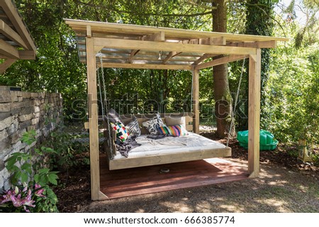 Pergola Stock Images, Royalty-Free Images &amp; Vectors 