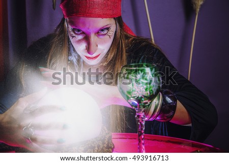 Sorceress casting spell consider Think, Sorceress casting spell think, that