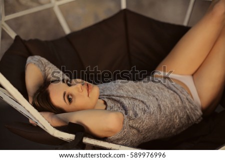 Young girls with sexy legs, clip mature only
