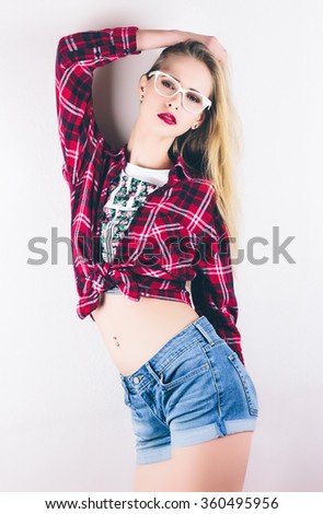 sexy-bellies-of-young-girls