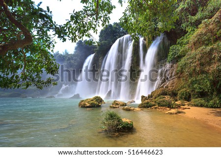 Ban Gioc waterfall in Cao Bang, Viet Nam - The waterfalls are located in a border area between Vietnam and China. These are one of the nicest waterfalls in northern Vietnam.