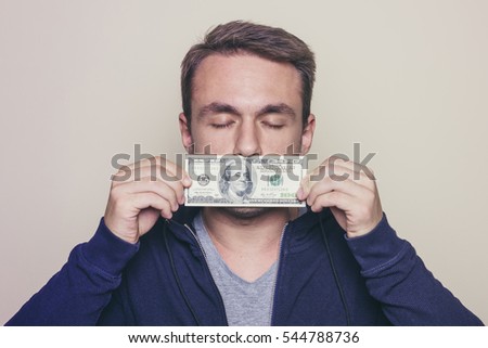 [Obrazek: stock-photo-young-man-in-hoodie-with-a-h...788736.jpg]