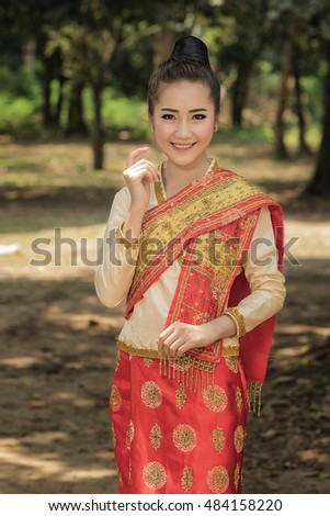 https://thumb1.shutterstock.com/display_pic_with_logo/2821528/484158220/stock-photo-beautiful-girl-in-laos-costume-lao-traditional-dress-of-a-beautiful-woman-484158220.jpg
