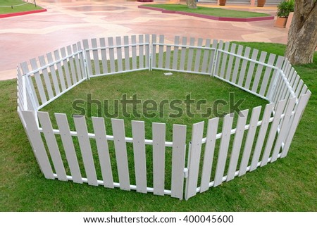 Garden Fencing Stock Images Royalty Free Images Vectors Garden Fencing Stock Images Royalty Free Images Vectors
