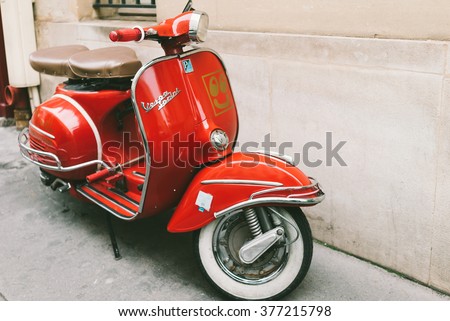FRANCE PARIS OCTOBER 5 2015 Red Vintage Vespa Sprint Scooter FRANCE PARIS OCTOBER 5 2015 Red Vintage Vespa Sprint Scooter