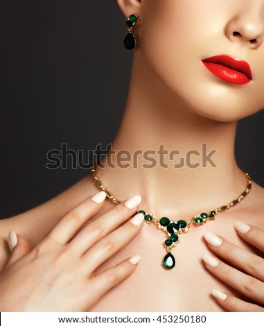 https://thumb1.shutterstock.com/display_pic_with_logo/3300107/453250180/stock-photo-elegant-fashionable-woman-with-jewelry-beautiful-woman-with-emerald-necklace-young-beauty-model-453250180.jpg