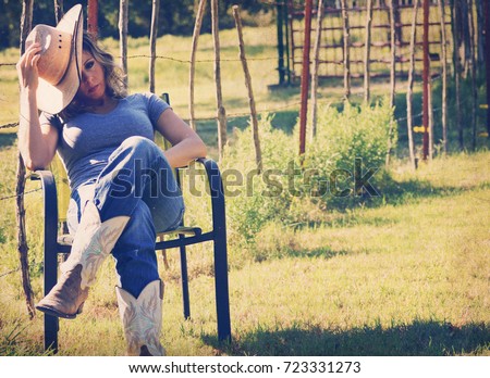 Cowgirl Stock Images, Royalty-Free Images & Vectors | Shutterstock