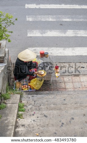 DA LAT, VIETNAM - MAY 15, 2016: Hoa Binh area and center traffic Landmark and street food at Da Lat city, Da Lat is one of the beautiful city in Viet Nam