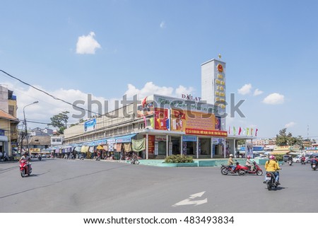 DA LAT, VIETNAM - MAY 15, 2016: Hoa Binh area and center traffic Landmark and street food at Da Lat city, Da Lat is one of the beautiful city in Viet Nam