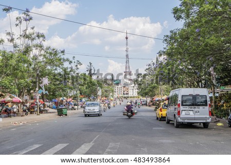 DA LAT, VIETNAM - MAY 15, 2016: Hoa Binh area and center traffic Landmark and street food at Da Lat city, Da Lat is one of the beautiful city in Viet Nam