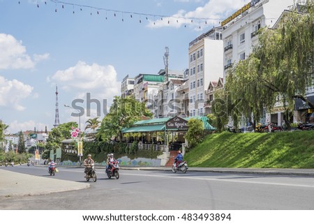 DA LAT, VIETNAM - MAY 15, 2016: Hoa Binh area and center traffic Landmark and street food at Da Lat city, Da Lat is one of the beautiful city in Viet Nam