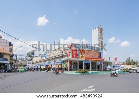DA LAT, VIETNAM - MAY 15, 2016: Hoa Binh area and center traffic Landmark and street food at Da Lat city, Da Lat is one of the beautiful city in Viet Nam
